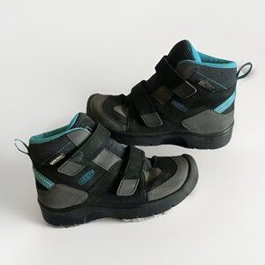 Keen Boots Boys Size 12 Hiking Snow‎ Boots Hook And Loop Closure